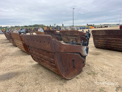 CWS 72 in Q/C Hydraulic Tilting Excavator Bucket - Fits 300 Series