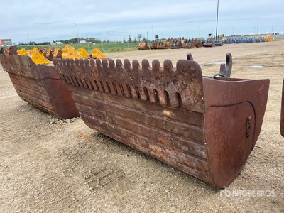 WBM 84 in Q/C Hydraulic Tilting Excavator Bucket - Fits Hitachi ZX450
