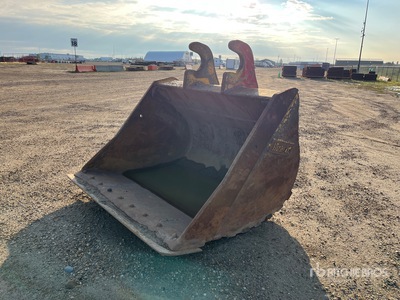 Brandt 72 in Q/C Cleanup Cazo para excavadora - Fits 300 Series