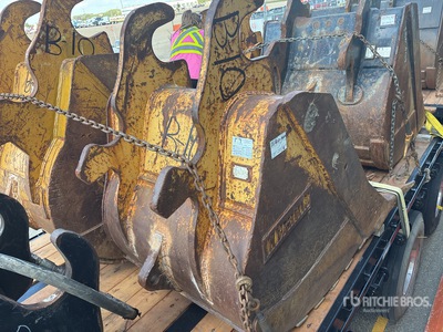 Brandt EX0300 48 in Q/C Digging Excavator Bucket - Fits John Deere 350G