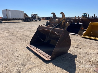 WBM 66 in Q/C Hydraulic Tilting Excavator Bucket - Fits 250 series