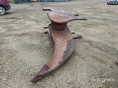 Brandt 51 in Q/C Excavator Ripper - Fits 300 Series