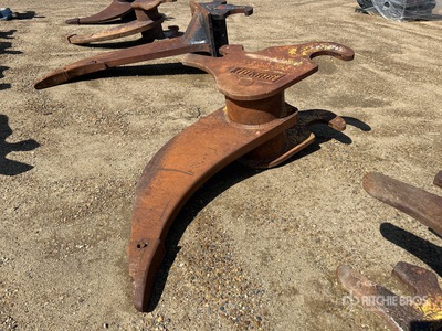 Brandt 52 in Q/C Excavator Ripper - Fits 300 Series