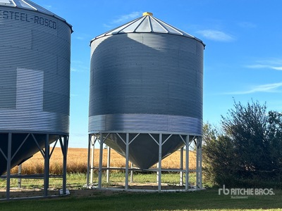 Westeel-Rosco +/- 4400 bu 6 Ring Hopper Grain Bin