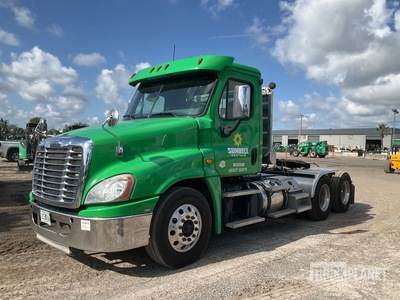 2019 Freightliner Cascadia 125 6x4 T/A Day Cab Truck Tractor