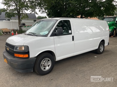 2018 Chevrolet EXPRESS 3500 Cargo Van
