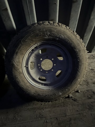 Goodyear Wrangler LT275/70R18 on Ford 18" rim Tires