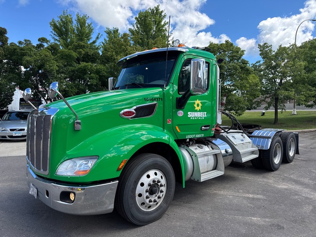 2020 Peterbilt 579 6x4 T/A Day Cab Truck Tractor