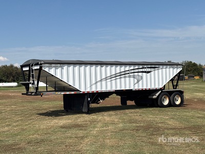 2004 Doepker 35 ft T/A Grain Trailer