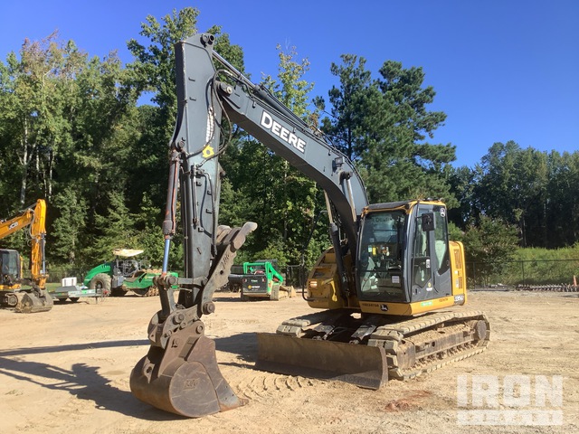 EXCAVADORA 2020 JOHN DEERE 135G