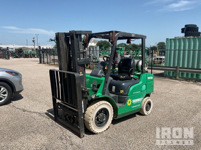 2015 Mitsubishi FG25N 4600 lb Pneumatic Tire Montacargas