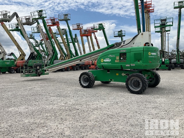 ELEVADOR TELESCóPICO 2005 JLG 4WD 800S