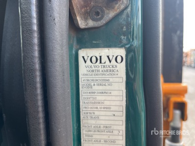 2012 Volvo VNL 6x4 Car Carrier Truck