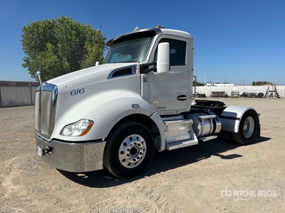 2015 Kenworth T680 4x2 トラックトラクター（S/A）