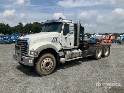 2012 Mack GU713 Granite 6x4 ウィンチトレーラー