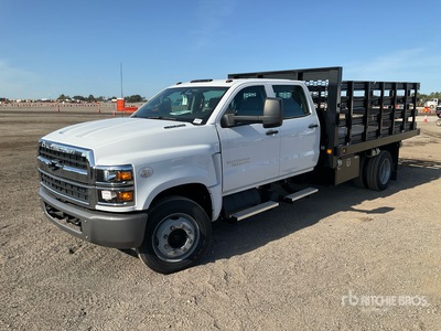 2023 Chevrolet Silverado 5500HD 4x2 Crew Cab Platte vrachtwagen (Unused)