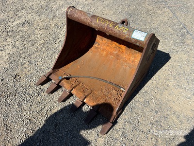Wain-Roy 34 in Digging Excavator Bucket
