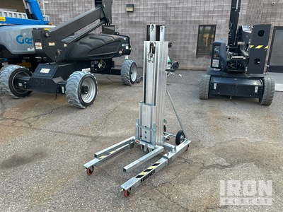 2023 Sumner 2012S Material Hoist