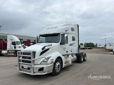 2020 Volvo VNL64T 6x4 Cabeza Tractora Cabina Dormitorio
