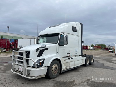 2018 Volvo VNL 6x4 Cabeza Tractora Cabina Dormitorio
