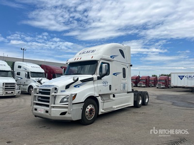 2018 Freightliner Cascadia 126 6x4 Sleeper Truck Tractor
