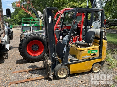 1999 Yale GLC040AFNUAE082 4000 lb Cushion Tire Forklift (Inoperable)