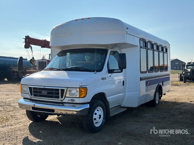 2005 Ford E-450 Econoline 4x2 5-Seat Transit Bus (Inoperable)