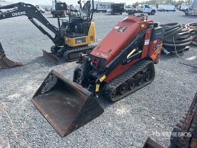 2019 Ditch Witch SK800 Mini Compact Track Loader