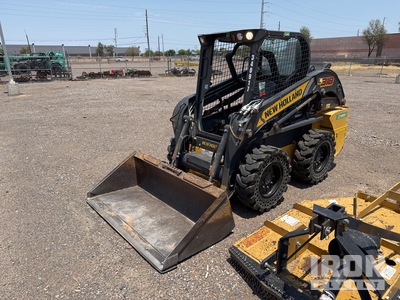 2023 NEWHOLLAND L318 Skid Steer Loader