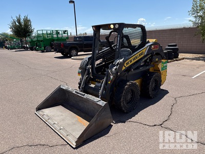 2020 New Holland L318 を見 Skid-Steer Loader
