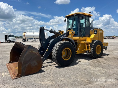 2022 John Deere 624 P-Tier Pala Cargadora