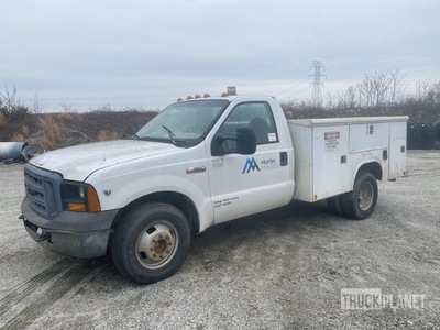 2006 Ford F-350 4x2 Camión Utilitario