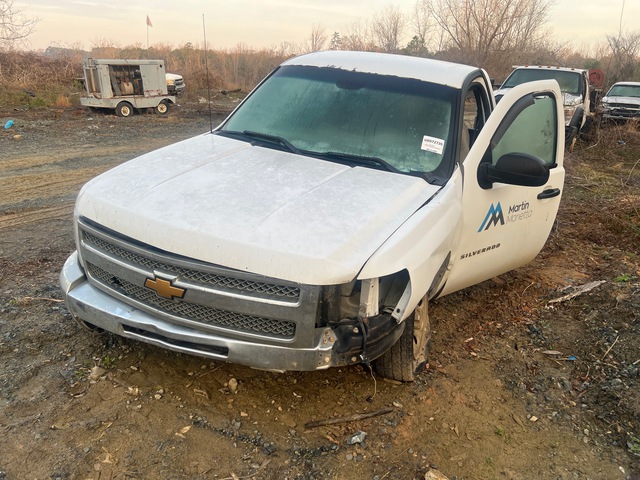 2013 Chevrolet Silverado 1500 4x2 Pickup (Inoperable) 2013 Chevrolet Silverado 1500 4x2 Pickup (Inoperable)