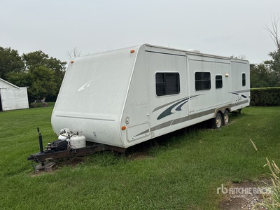 2003 R-Vision Trail Cruiser 30QBSS 30 ft T/A Reisaanhangwagen