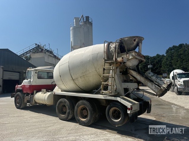 CAMIóN REVOLVEDOR 1988 MACK 9 CYD