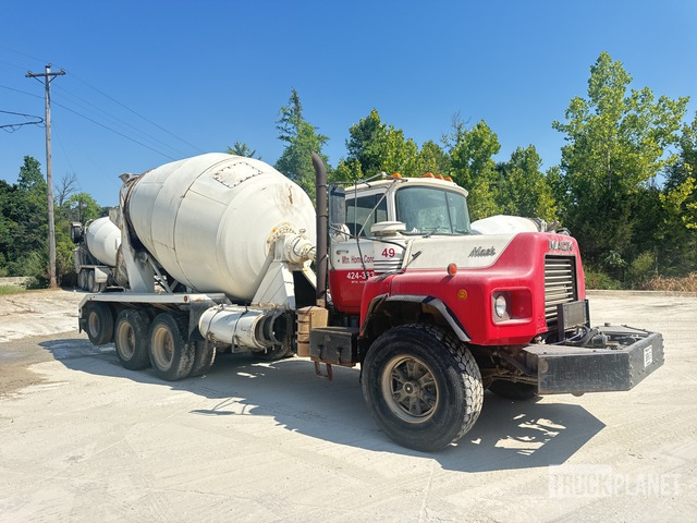 CAMIóN REVOLVEDOR 1988 MACK 9 CYD