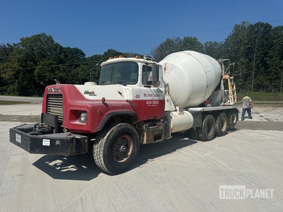 1988 Mack CH613 8x4 Camion malaxeur