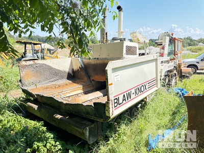2001 Blaw-Knox PF4410 Track Asphalt Paver