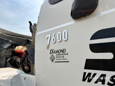 2005 International 7600 6x4 Roll-off vrachtwagen