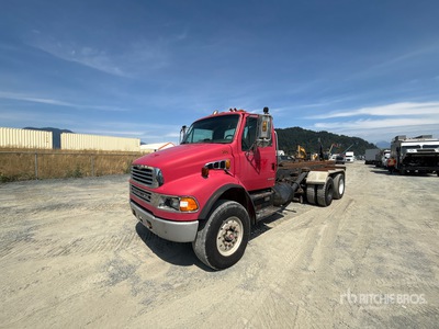 2003 Sterling M8500 6x4 Roll-off vrachtwagen