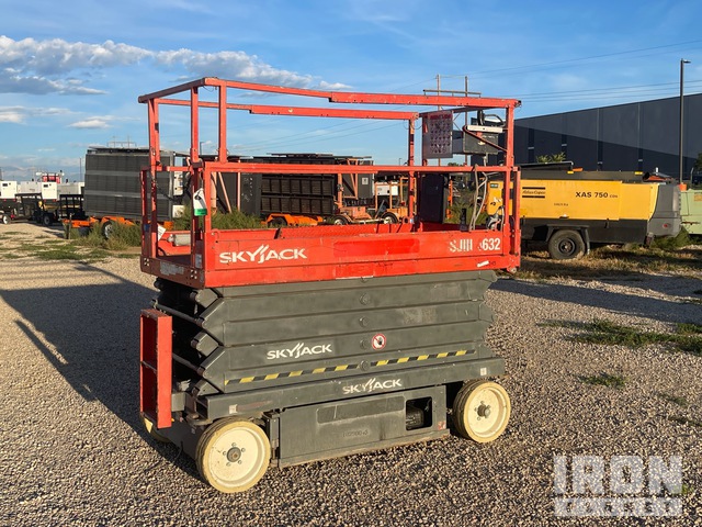 ELEVADOR TIJERA 2014 SKYJACK SJIII4632