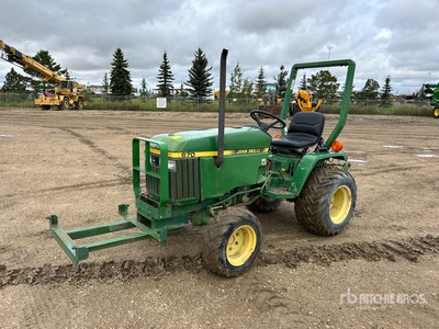 John Deere 670 4WD Ciągnik użytkowy