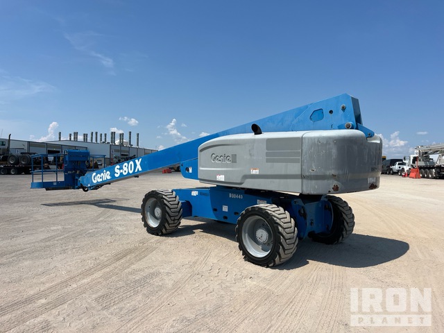 ELEVADOR TELESCóPICO 2014 GENIE 4WD S80X