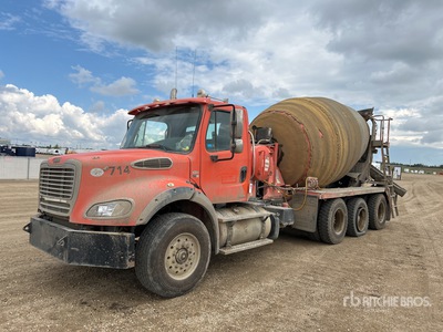 2012 Freightliner BCM2112 8x6 Mixer Truck