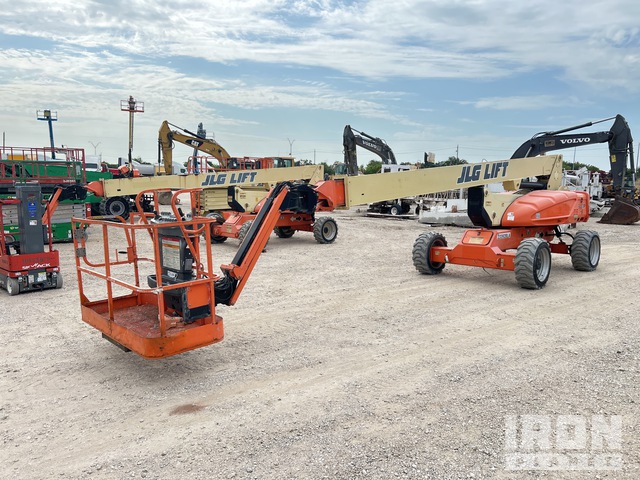 ELEVADOR TELESCóPICO 2015 JLG 4WD E600JP