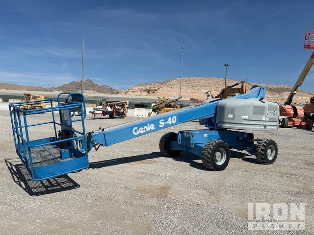 ELEVADOR TELESCóPICO 2014 GENIE 4WD S40