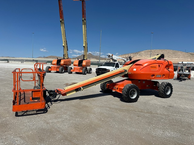 2015 JLG 400S