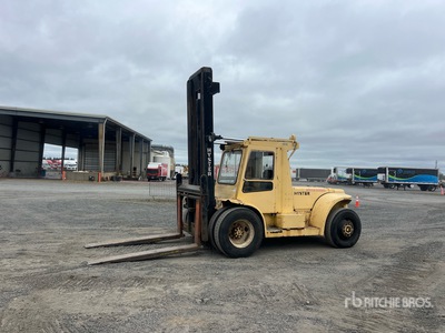 1979 Hyster Pneumatic Tire Forklift
