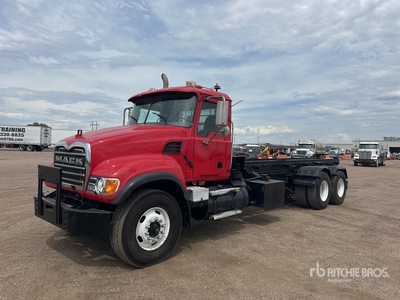 2007 Mack CV713 6x4 Camión Portacontenedores