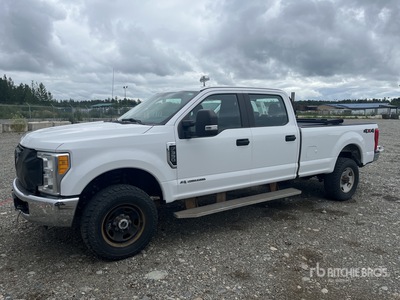 2017 Ford F-350 XL 4x4 Crew Cab Pickup